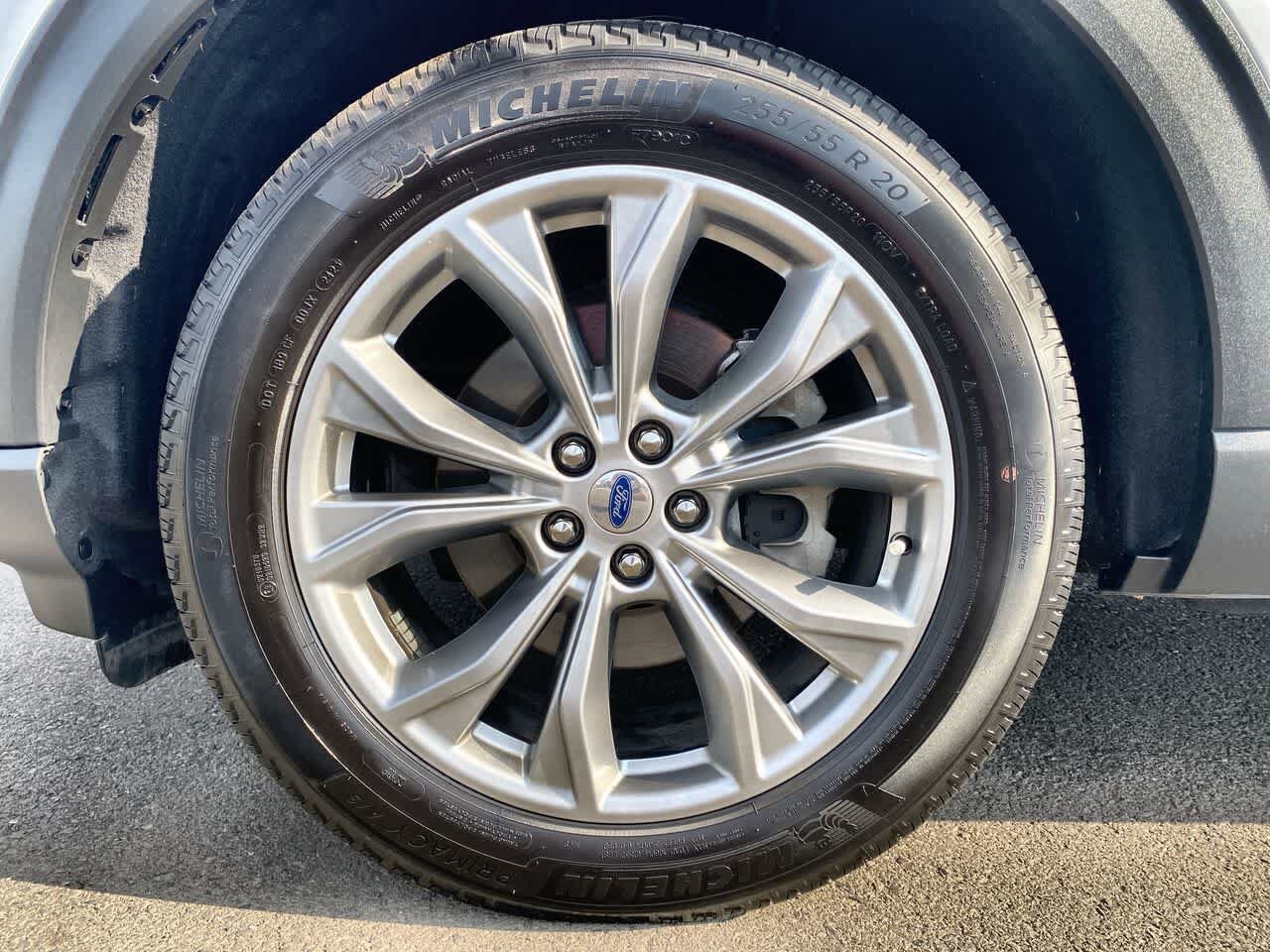 Used 2023 Ford Explorer Limited AWD/4WD image 10