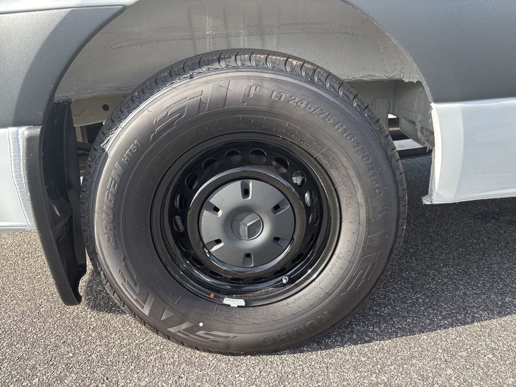 New 2026 Mercedes-Benz Sprinter 2500 image 10