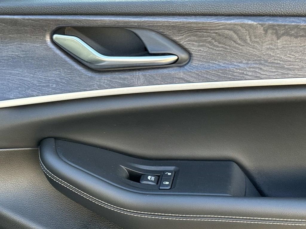 Used 2023 Jeep Grand Cherokee L Limited image 15