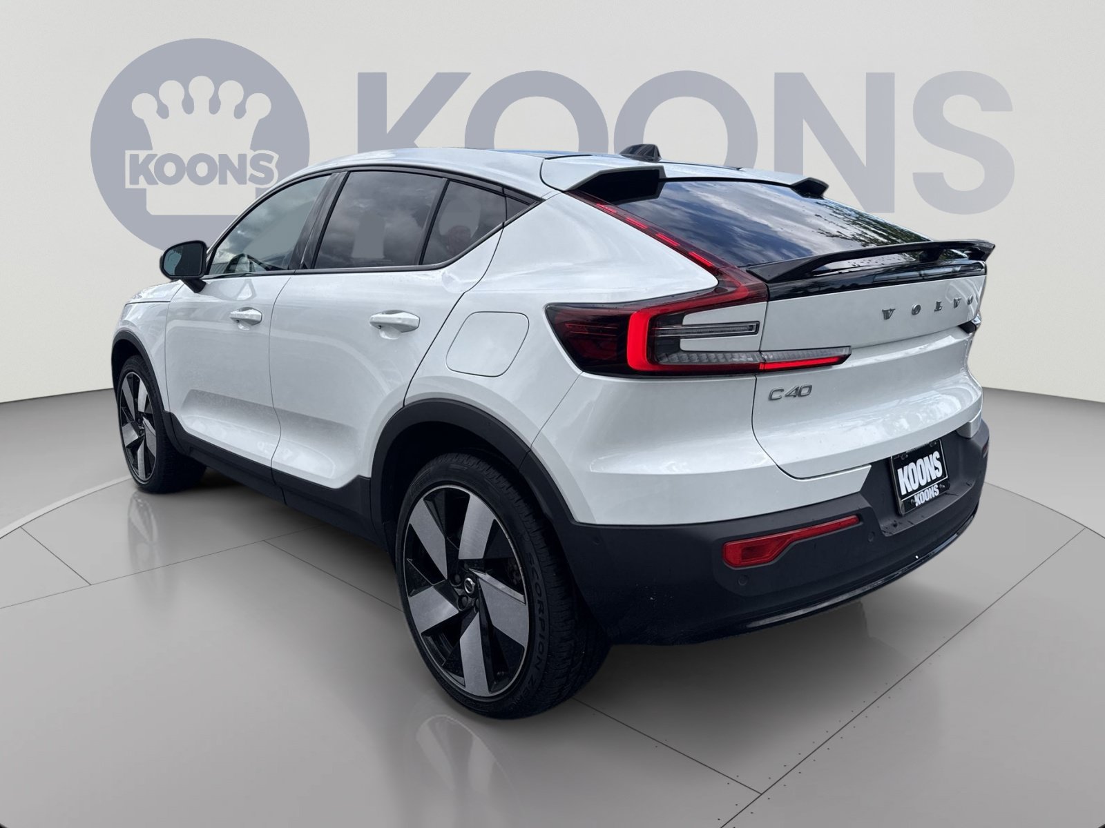 Certified 2023 Volvo C40 P8 Recharge Ultimate w/ Protection Package Premier AWD/4WD image 4