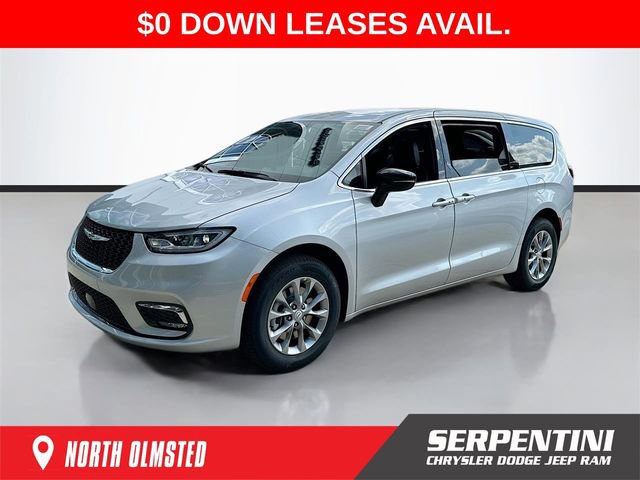 New 2026 Chrysler Pacifica Select