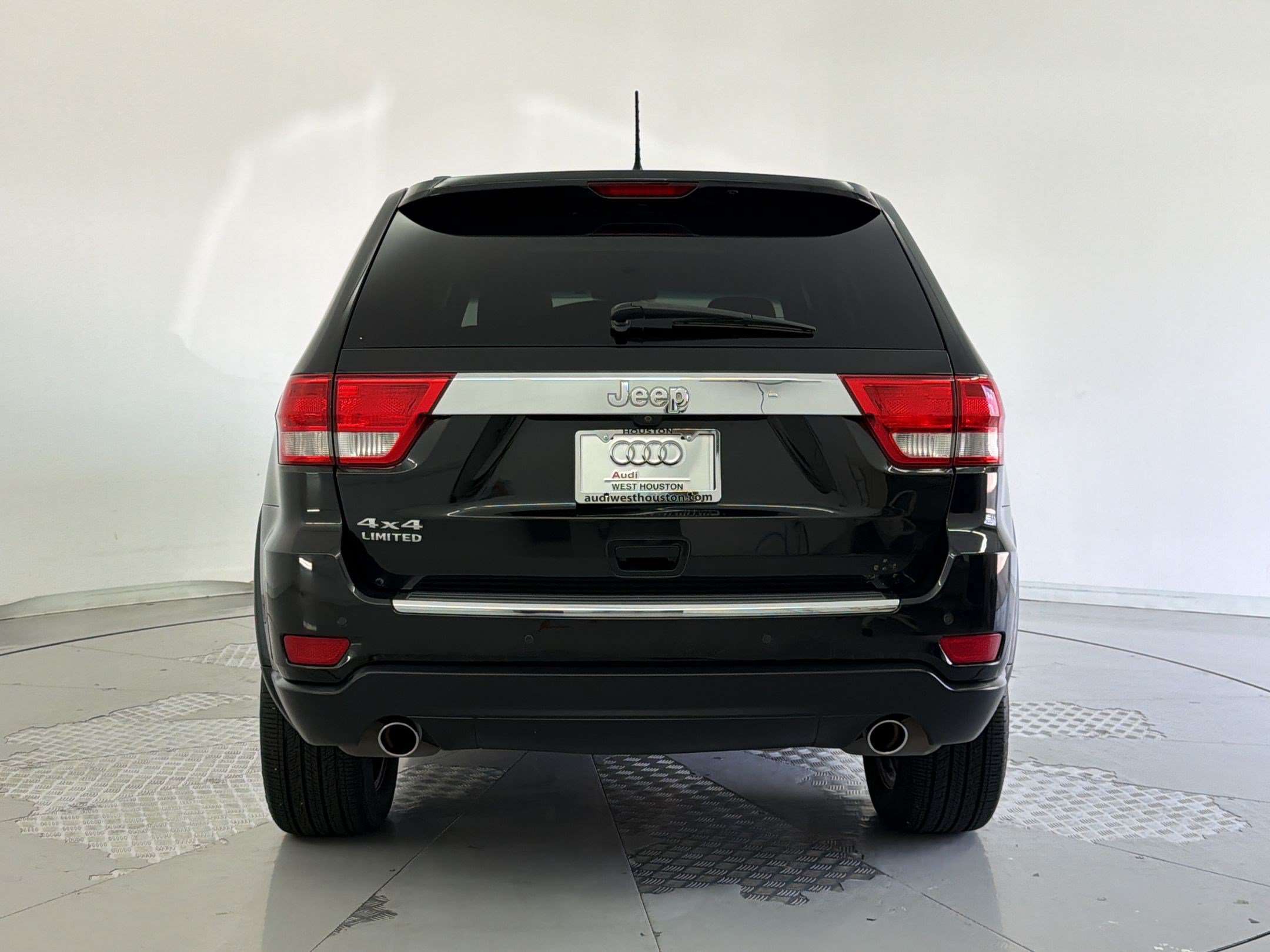 Used 2013 Jeep Grand Cherokee Limited AWD/4WD image 10
