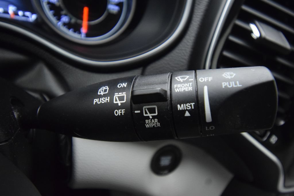 Used 2019 Jeep Cherokee Limited AWD/4WD image 34