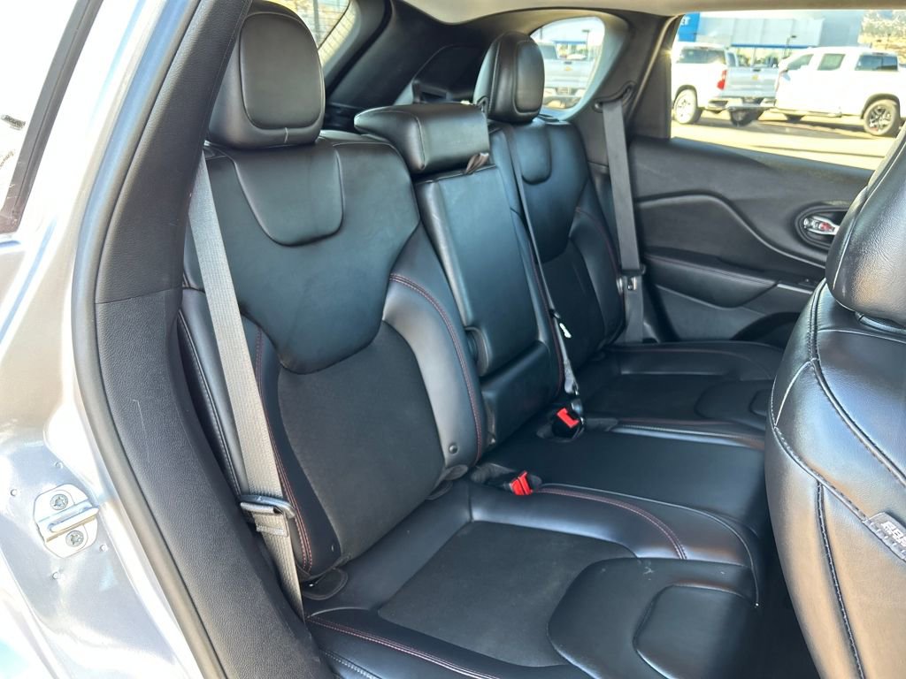 Used 2019 Jeep Cherokee Trailhawk w/ Comfort/Convenience Group image 22