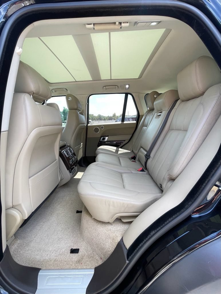 Used 2017 Land Rover Range Rover HSE AWD/4WD image 28