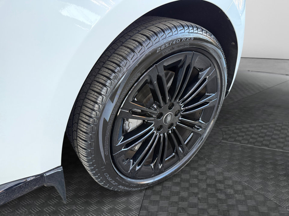 Certified 2023 Land Rover Range Rover SE AWD/4WD image 9