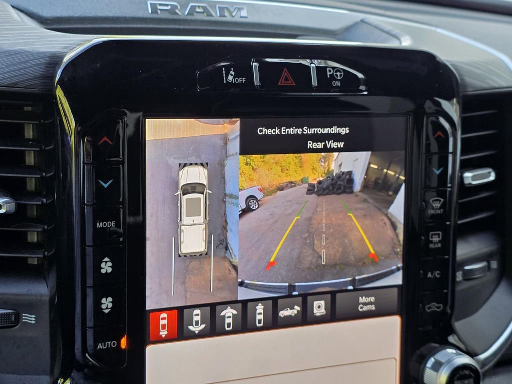 Used 2023 RAM 1500 Laramie AWD/4WD image 15