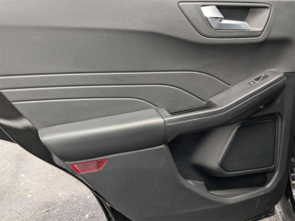 Used 2025 Ford Escape ST-Line image 27