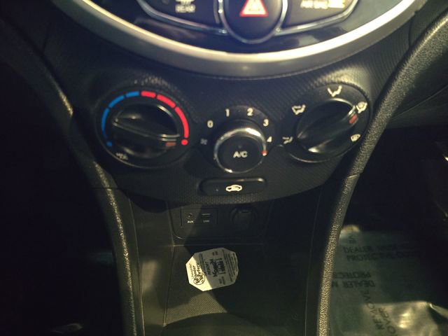 Used 2014 Hyundai Accent SE image 20
