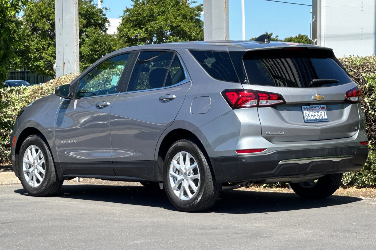 Used 2024 Chevrolet Equinox LT w/ LPO, Floor Liner Package FWD image 6