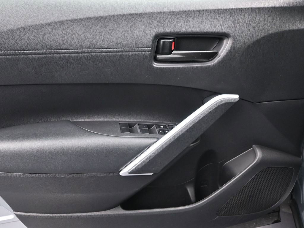 Used 2024 Toyota Corolla Cross LE image 12