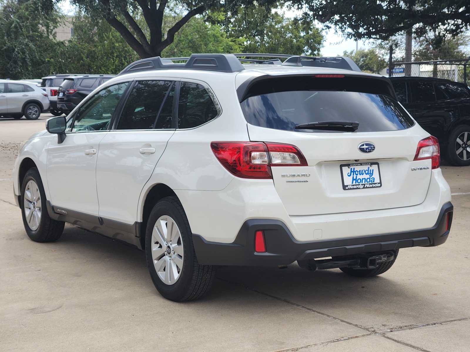 Used 2019 Subaru Outback 2.5i Premium AWD/4WD image 6