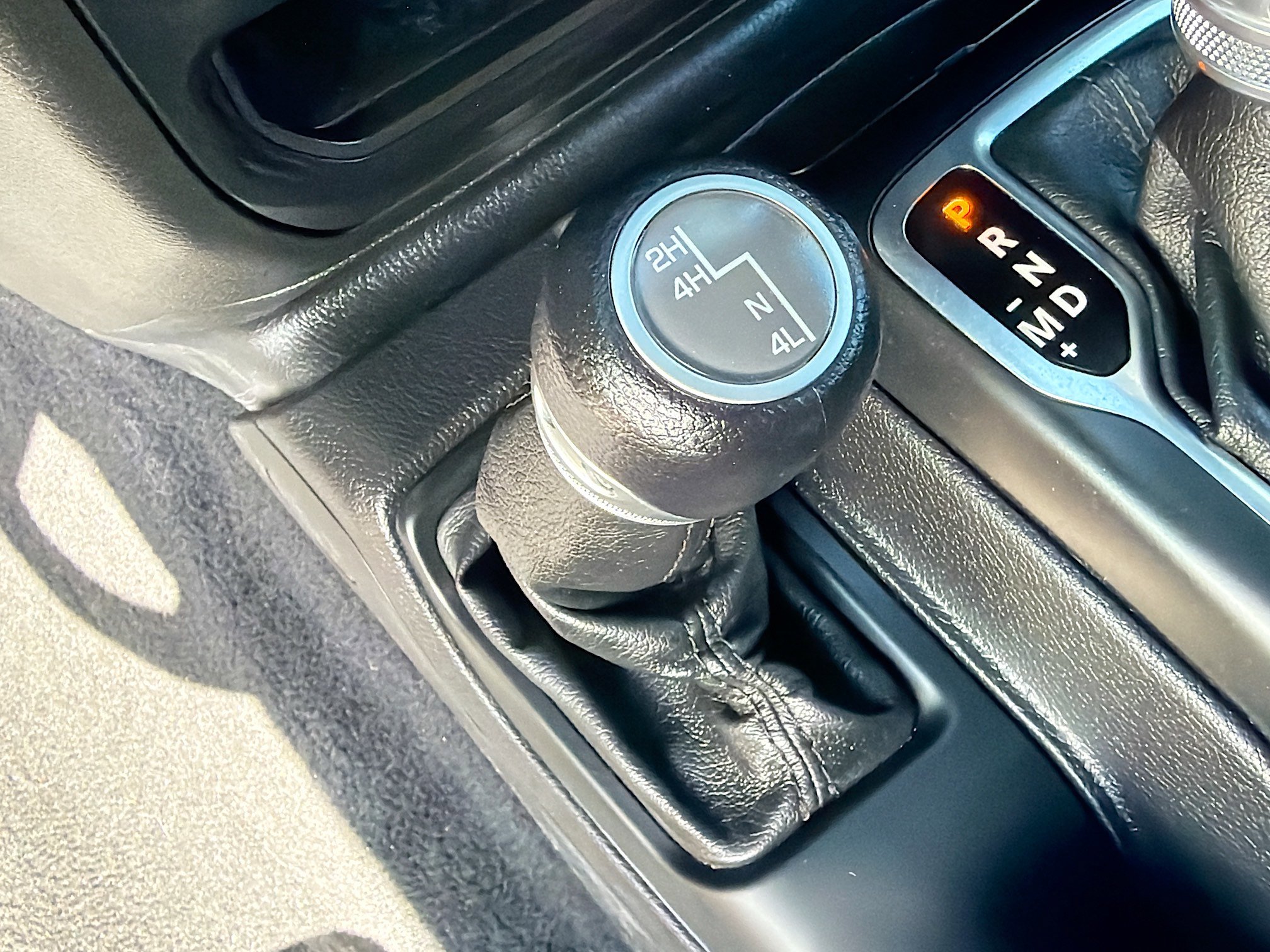 Used 2020 Jeep Gladiator Sport image 28