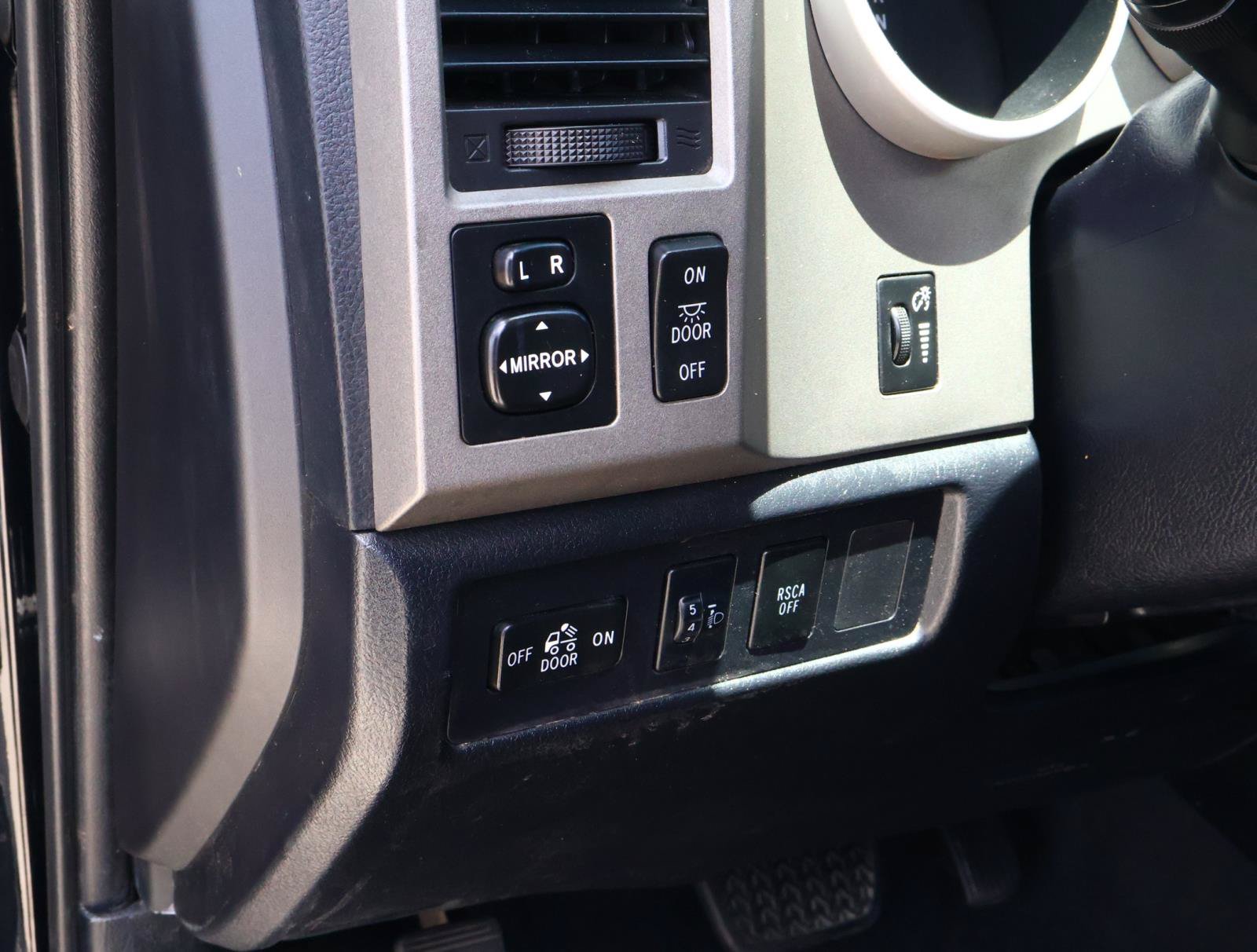 Used 2010 Toyota Tundra 4x4 Double Cab image 20