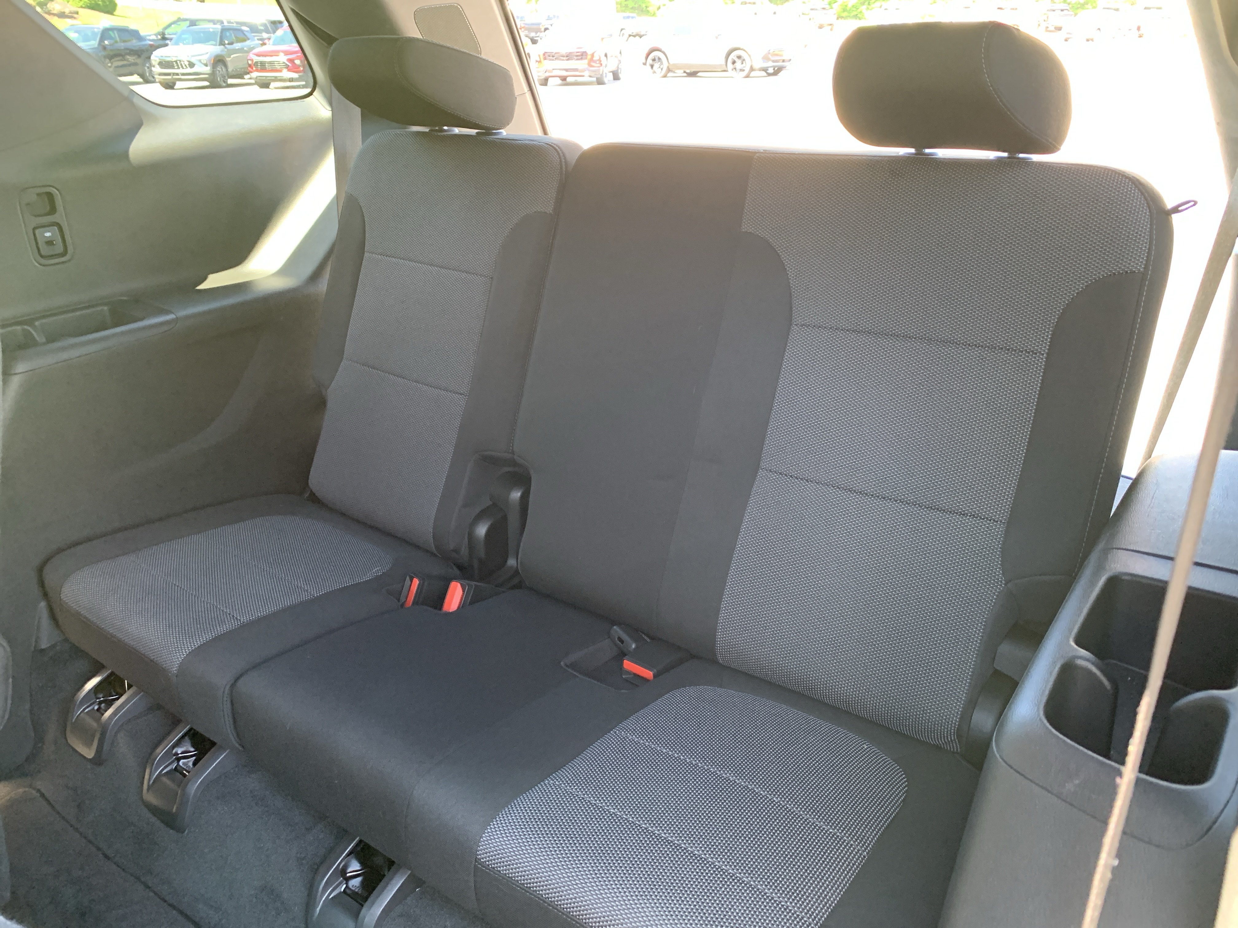 Used 2022 Chevrolet Traverse LT FWD image 33