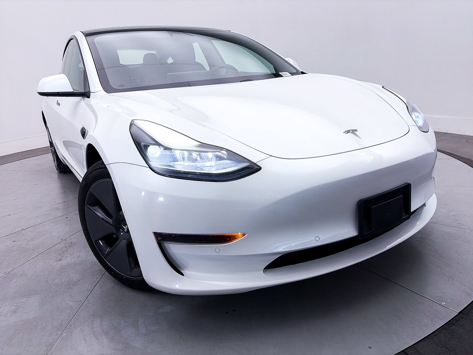 Used 2021 Tesla Model 3 Standard Range Plus RWD image 3