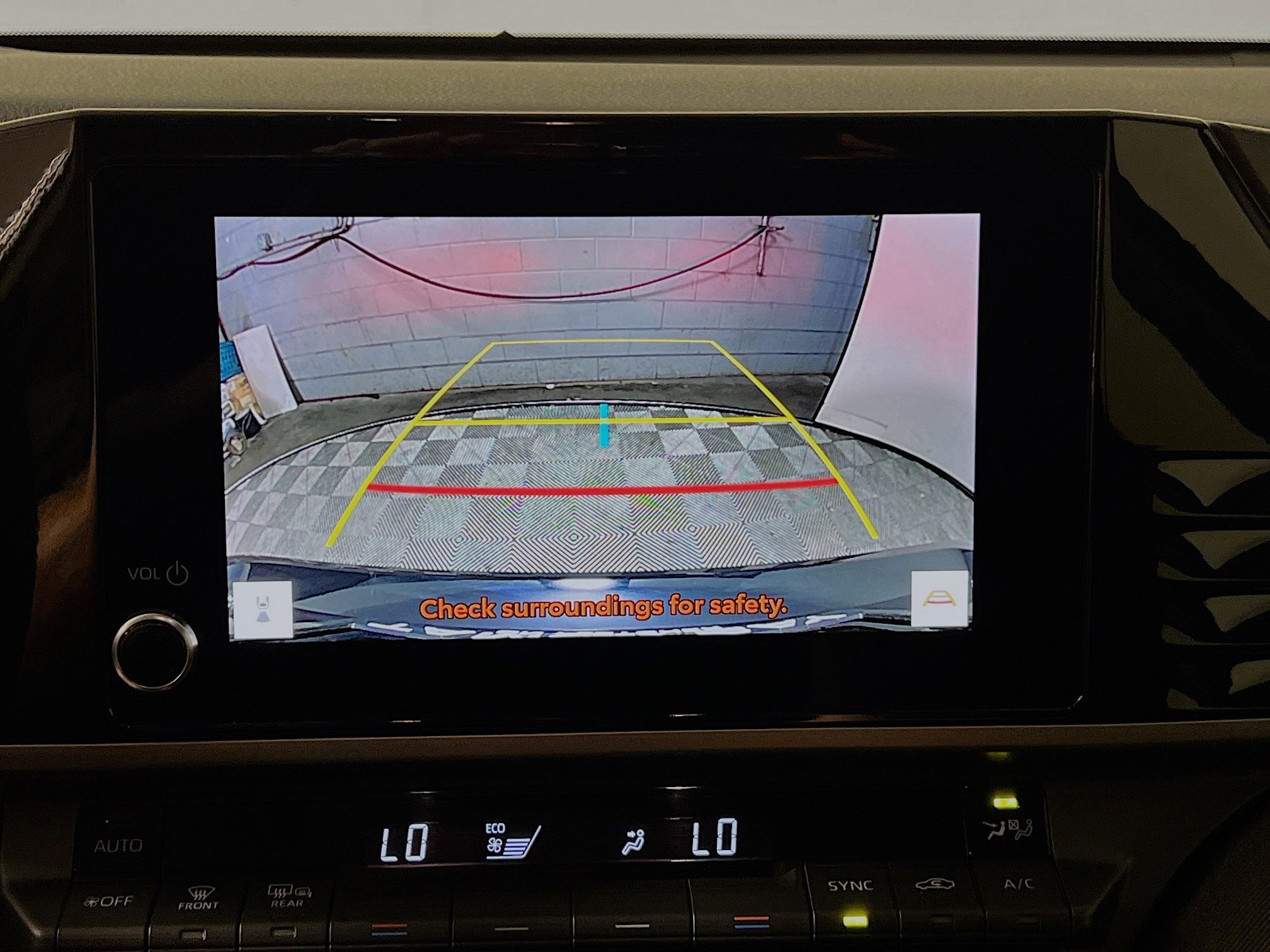 Used 2025 Toyota Camry LE w/ Convenience Package image 28