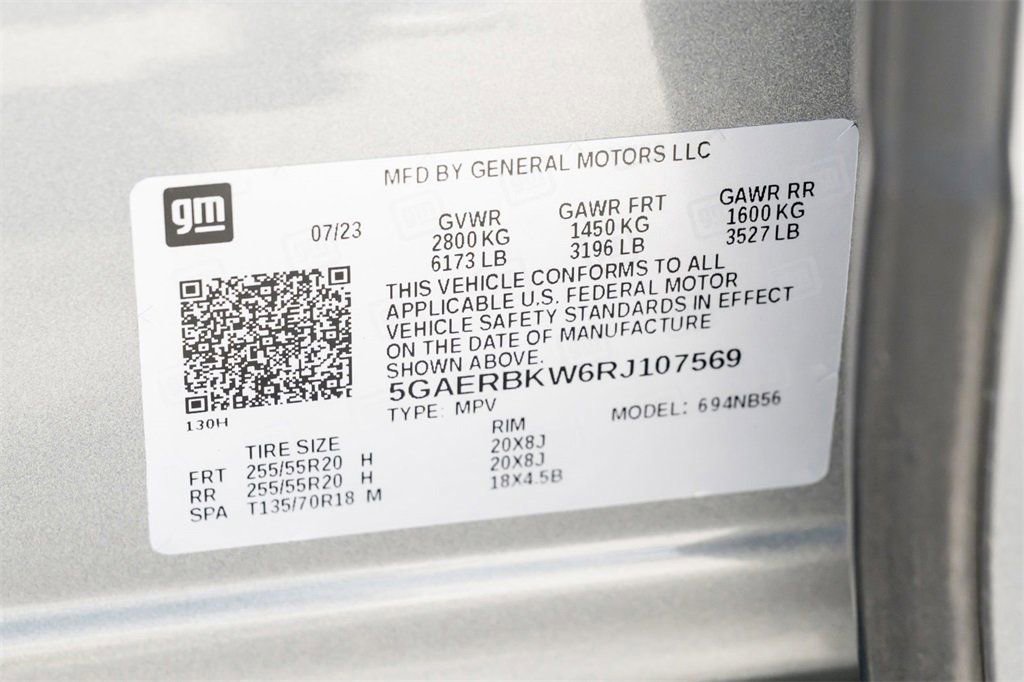 Used 2024 Buick Enclave Essence w/ Sport Touring Edition FWD image 18