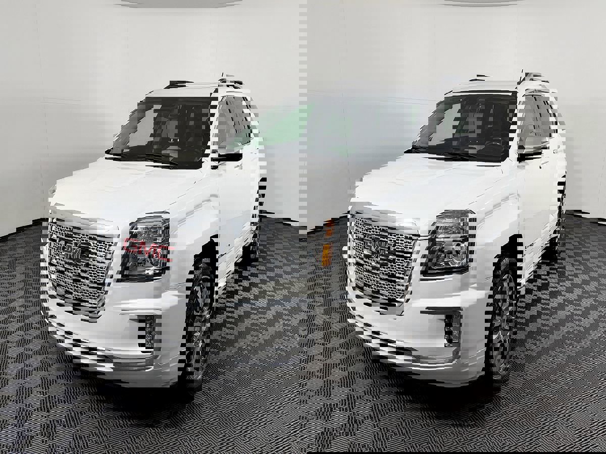 Used 2017 GMC Terrain Denali image 3