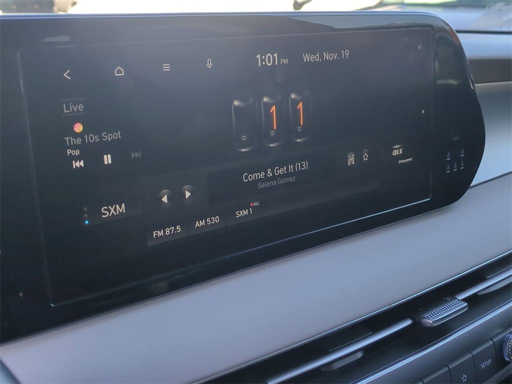 Used 2023 Hyundai Palisade SEL w/ Premium Package image 18