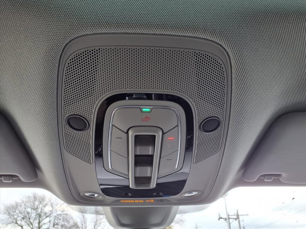 Used 2025 Audi Q5 e Premium Plus w/ Premium Plus Package image 25