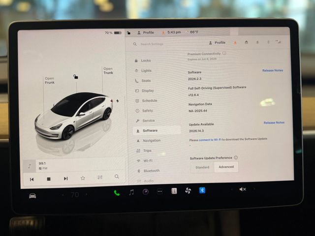 Used 2023 Tesla Model 3 Standard Range RWD image 32