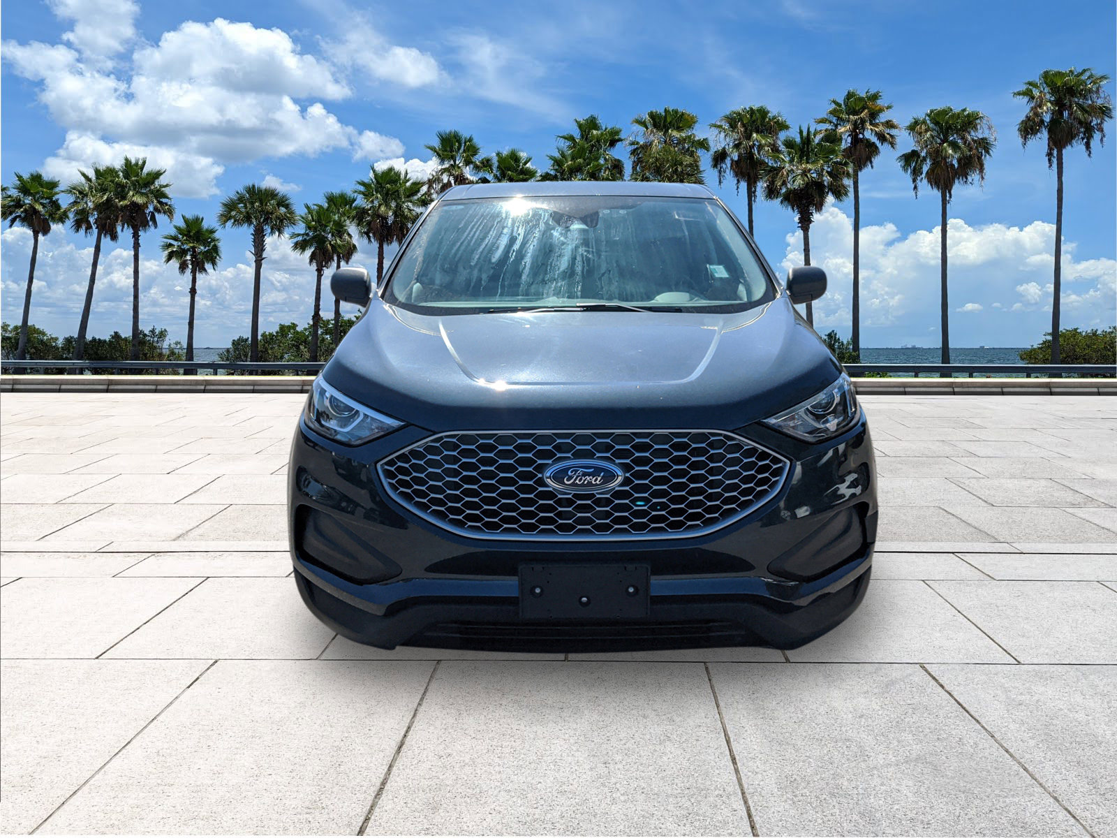 Used 2024 Ford Edge SE image 3