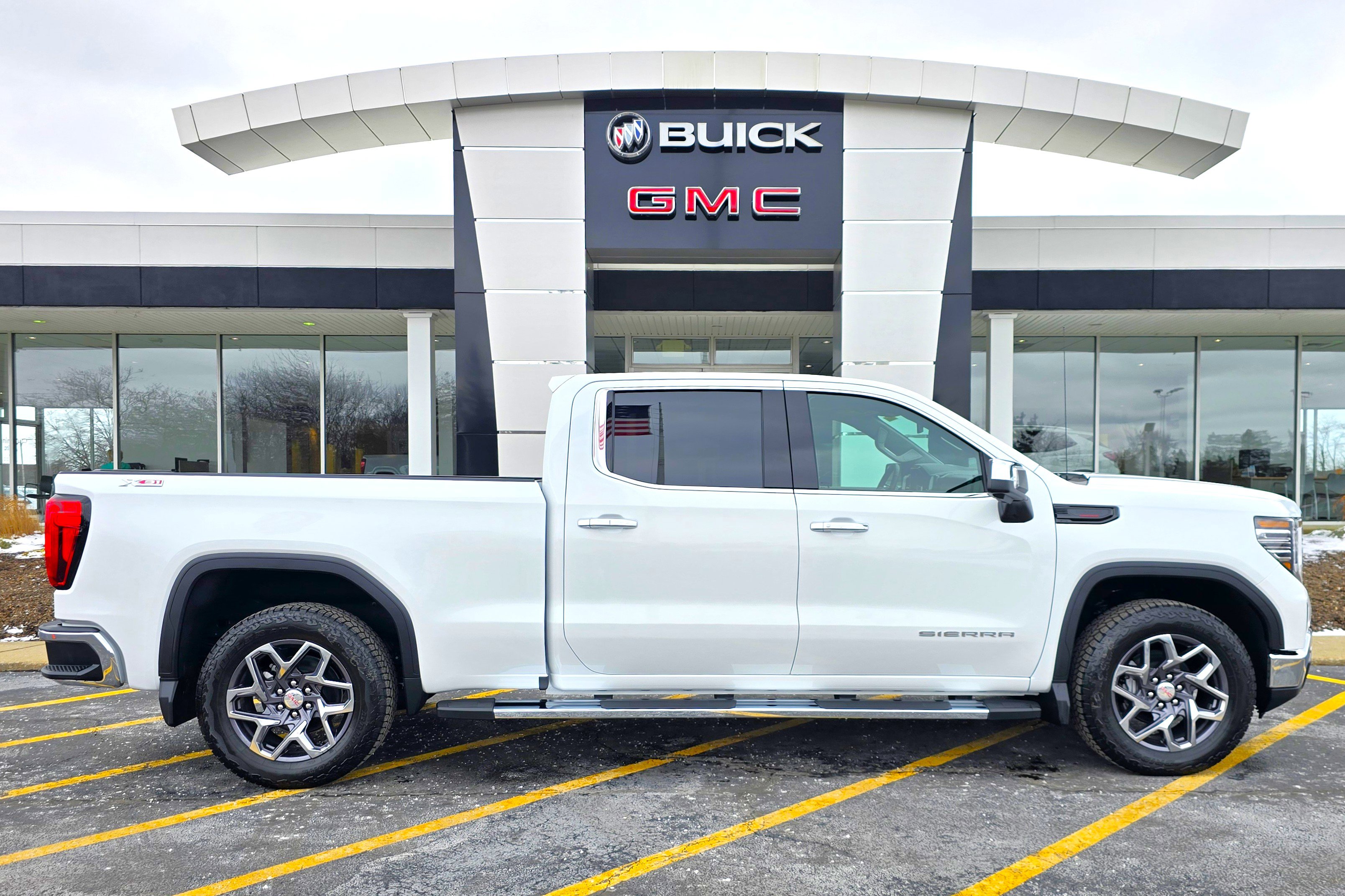 New 2026 GMC Sierra 1500 SLT w/ SLT Premium Plus Package image 10