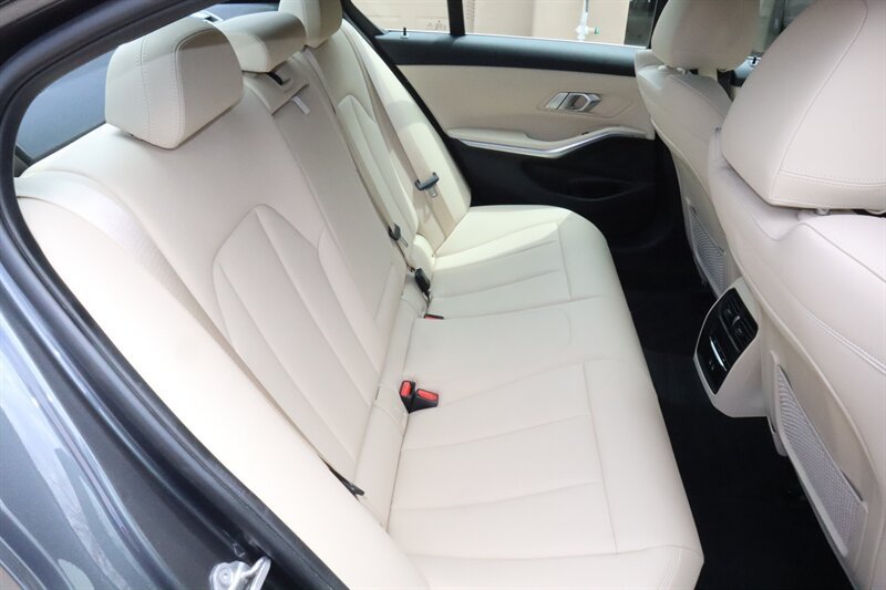 Used 2021 BMW 330e w/ Convenience Package RWD image 14