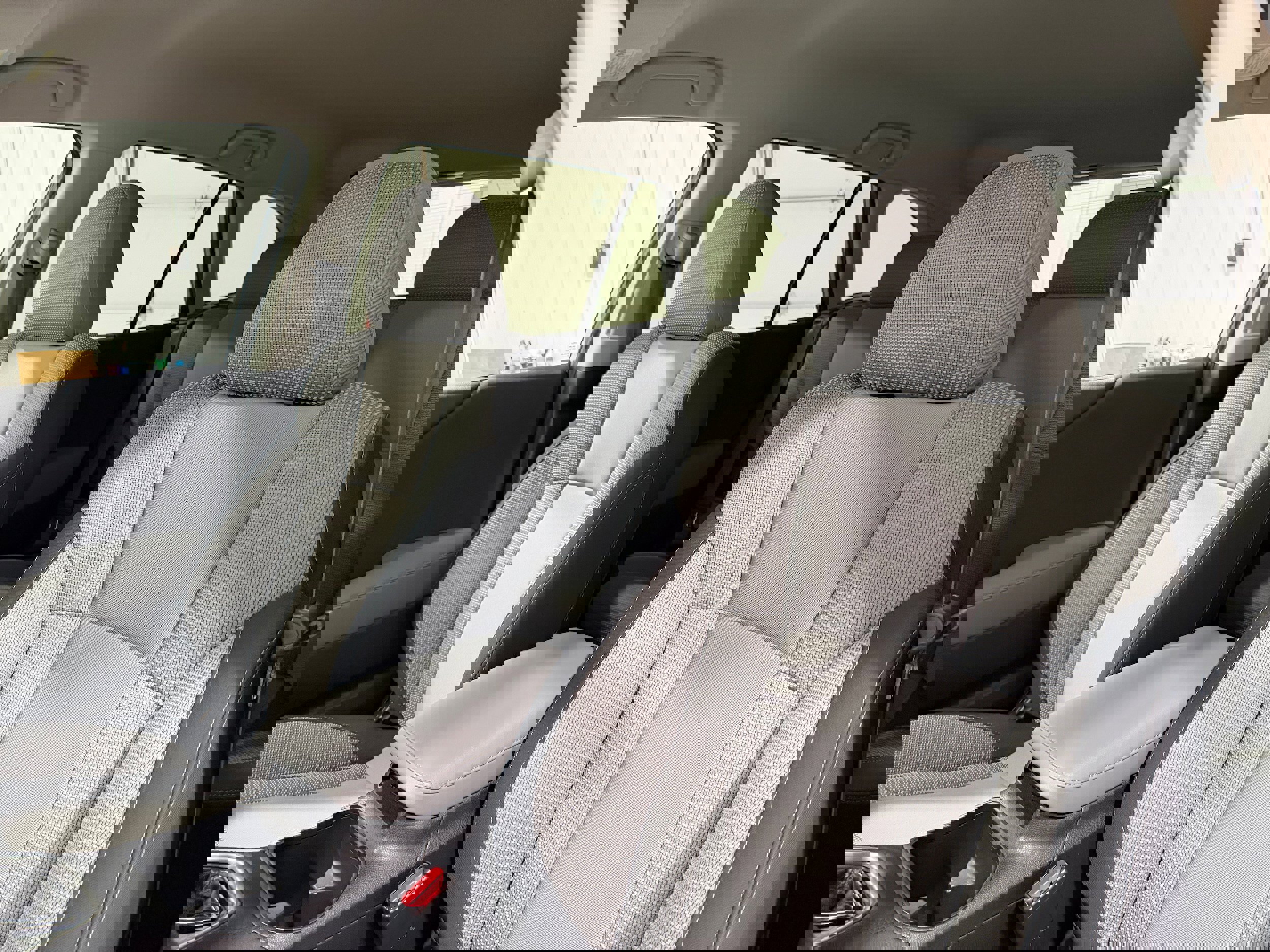 Used 2020 Subaru Outback Premium image 5