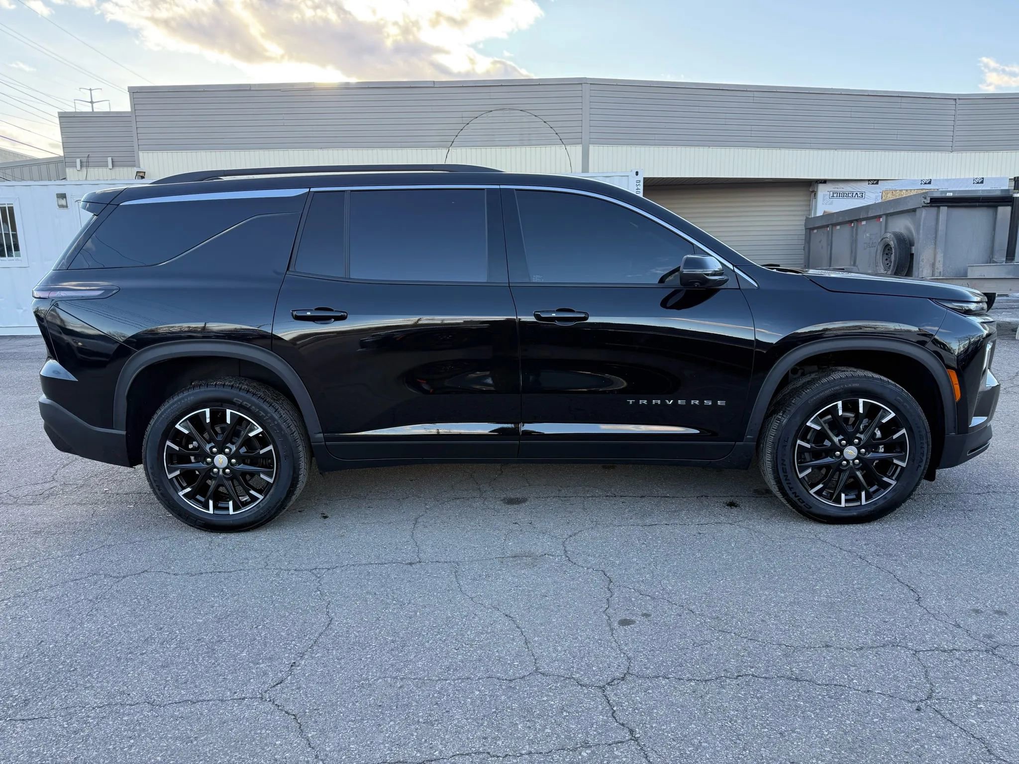 Used 2026 Chevrolet Traverse LT w/ Sun and Wheel Package image 8