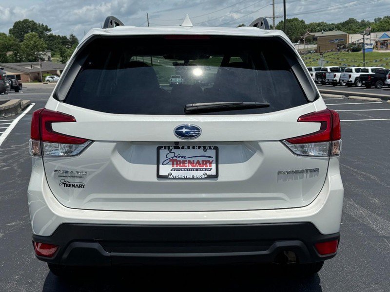 Used 2023 Subaru Forester Premium AWD/4WD image 4
