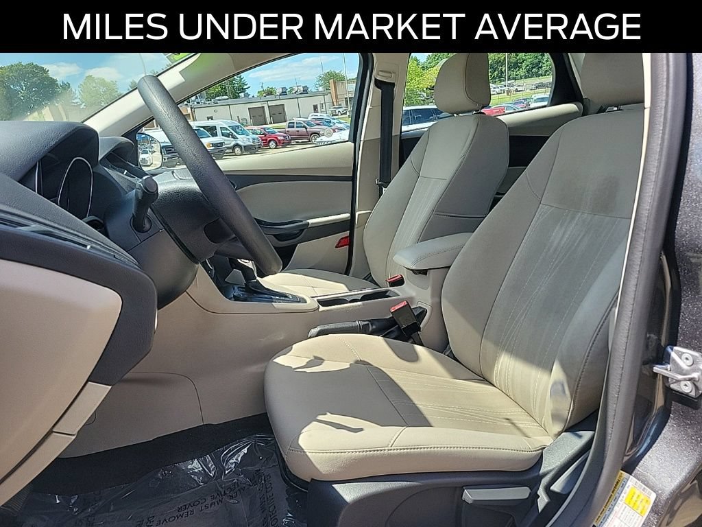 Certified 2018 Ford Focus SE FWD image 15