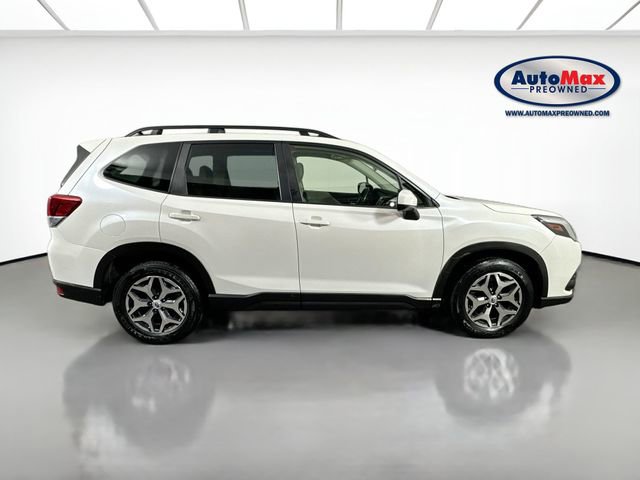 Used 2022 Subaru Forester Premium image 10
