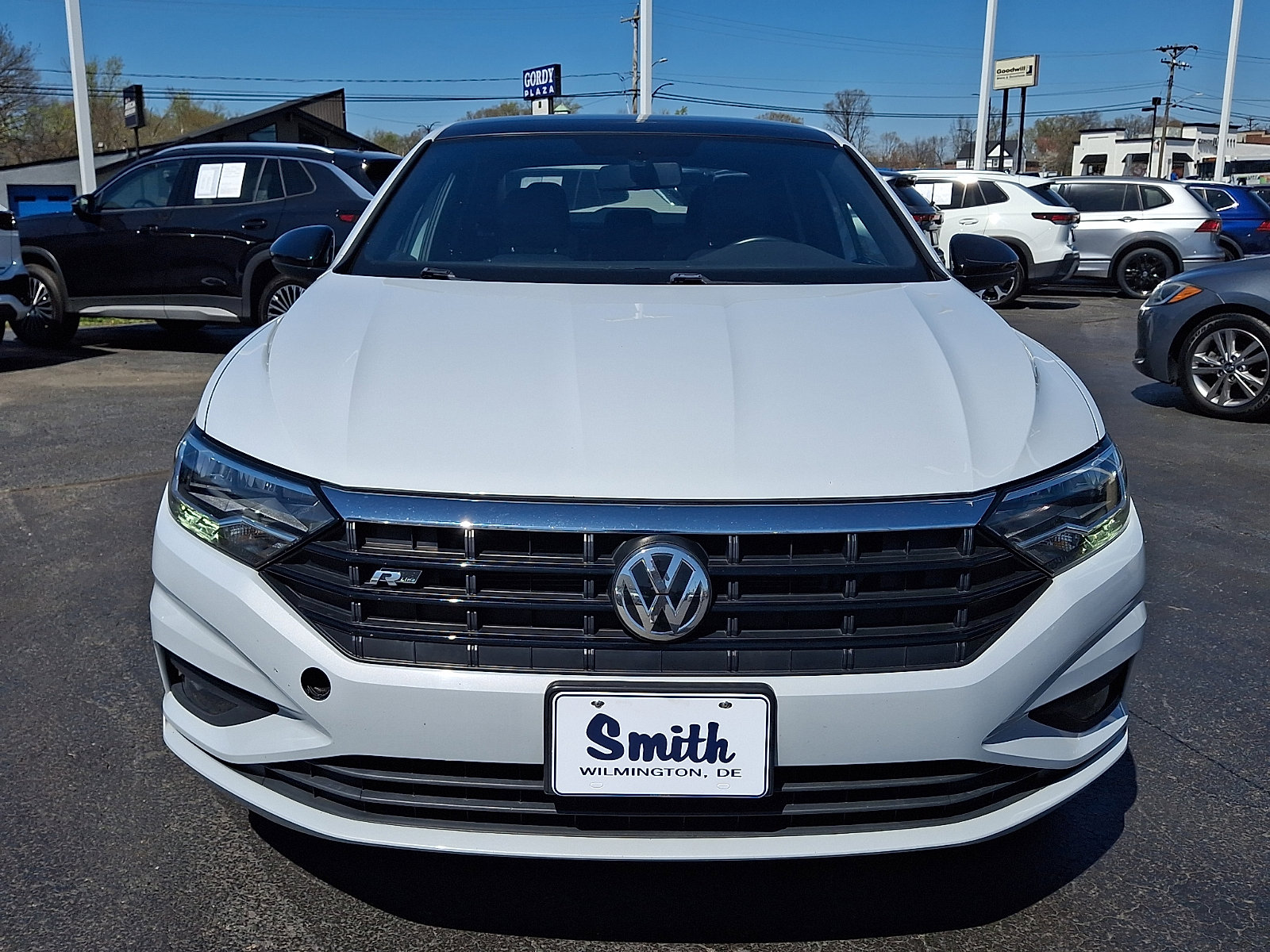 Used 2019 Volkswagen Jetta R-Line image 2
