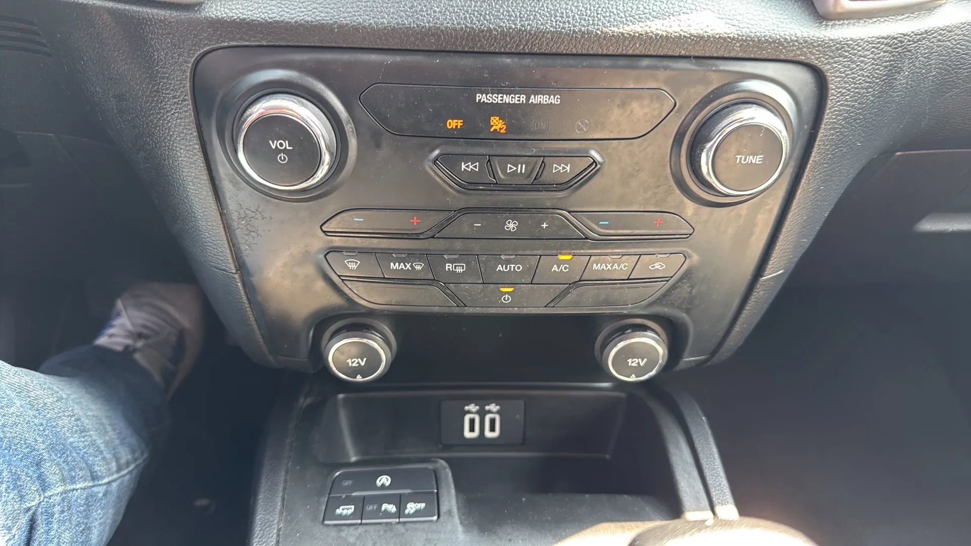 Used 2019 Ford Ranger XLT w/ Equipment Group 301A Mid image 19