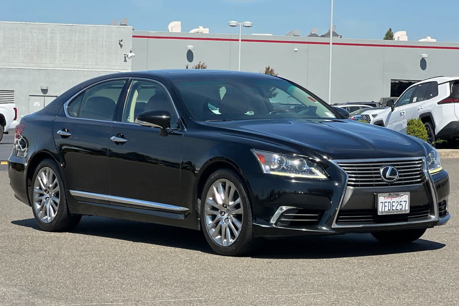 Used 2014 Lexus LS 460 w/ Comfort Package RWD image 5