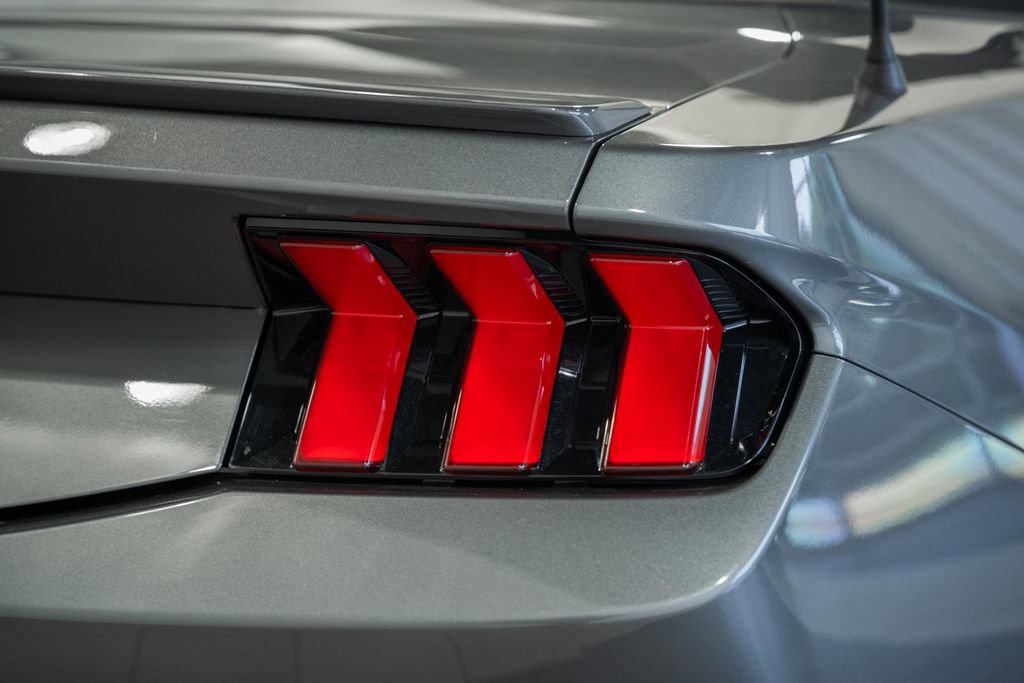 Used 2025 Ford Mustang Premium RWD image 7
