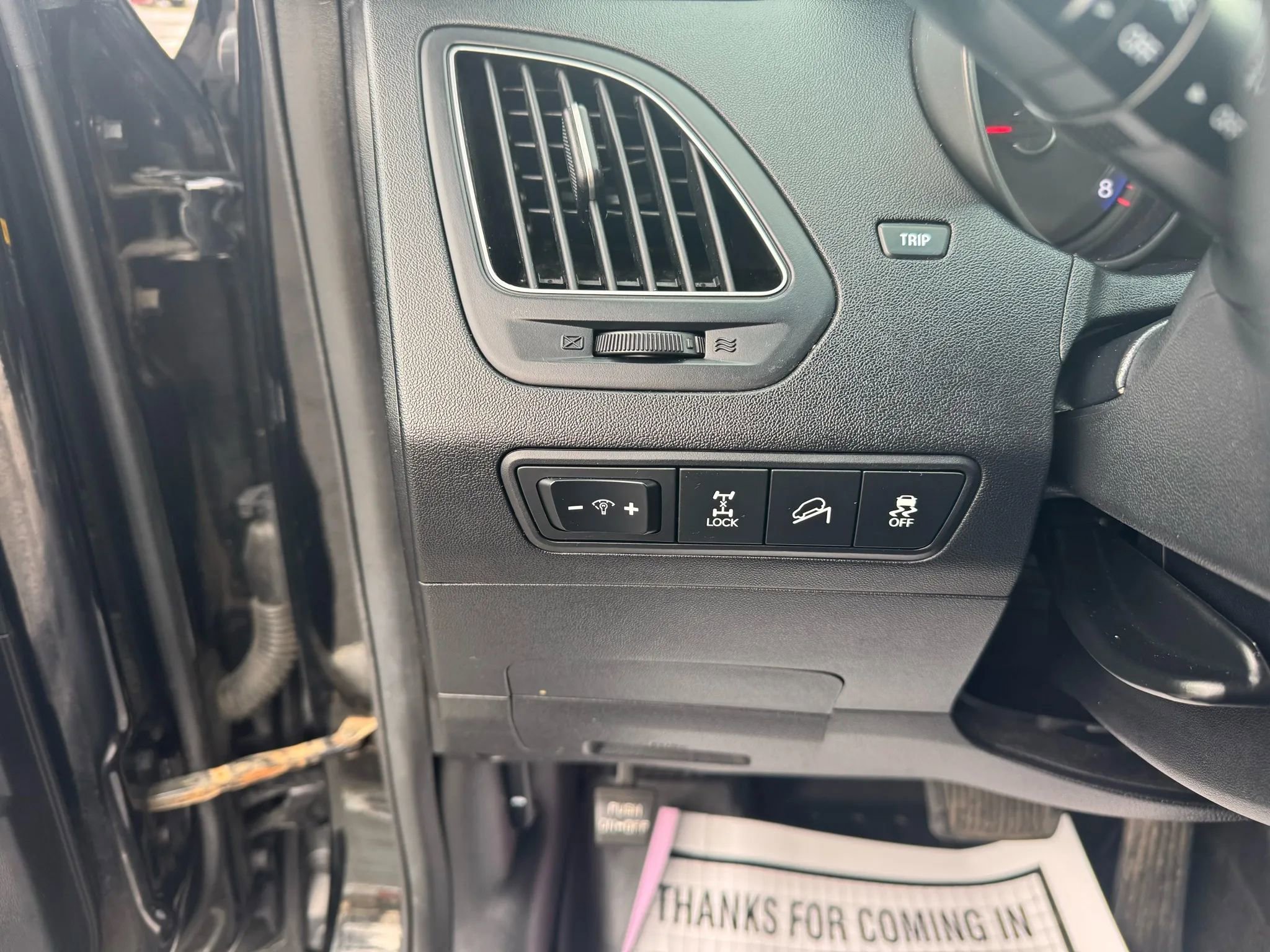 Used 2010 Hyundai Tucson Limited AWD/4WD image 16