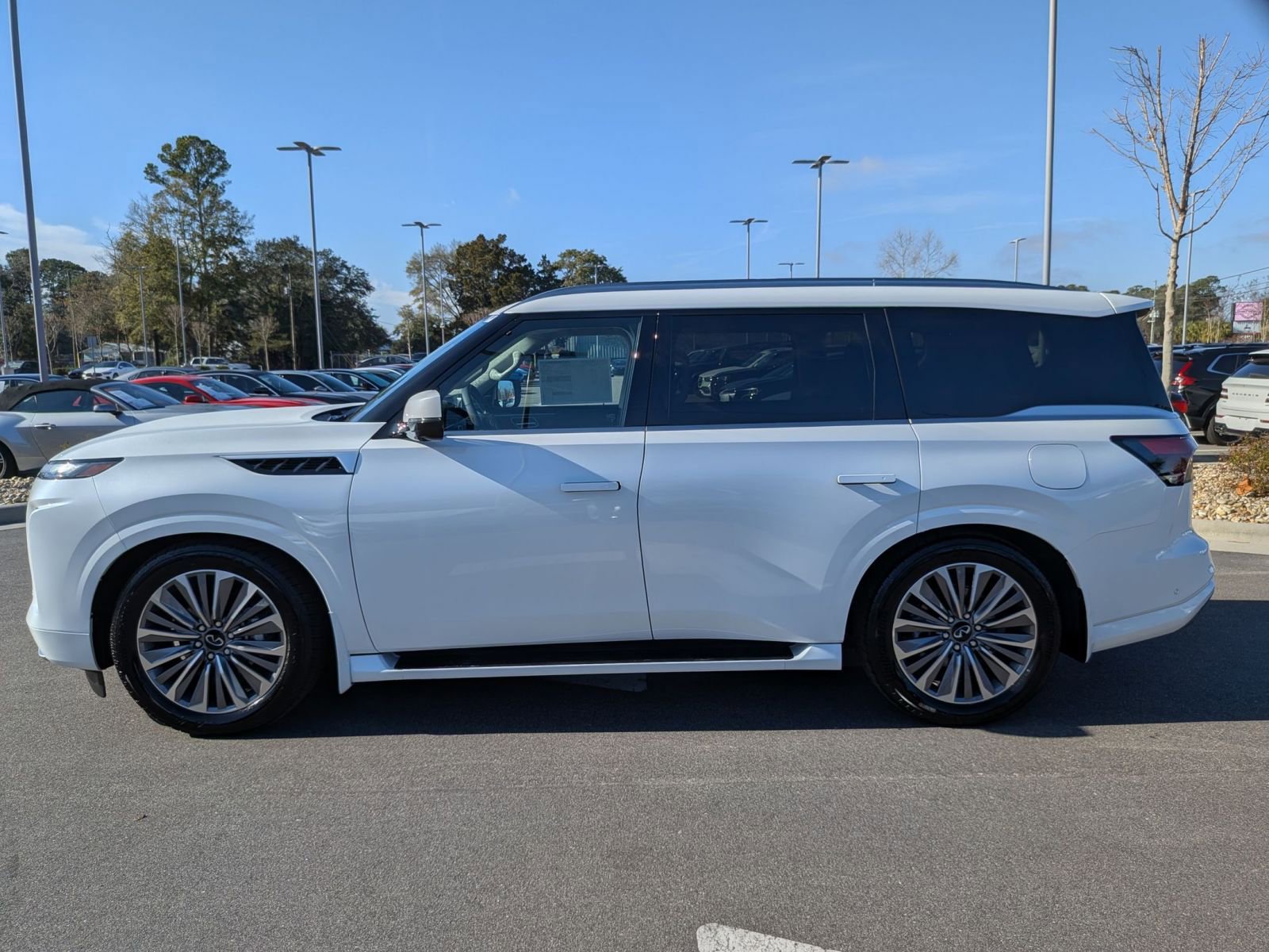 New 2026 INFINITI QX80 Luxe w/ Cargo Package image 6