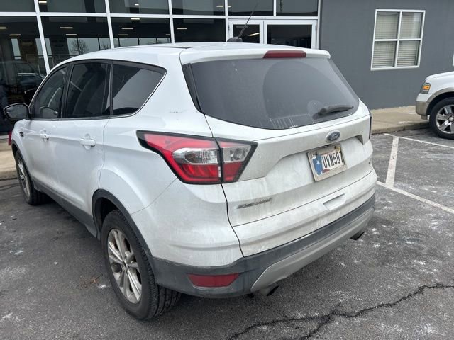 Used 2017 Ford Escape SE image 9