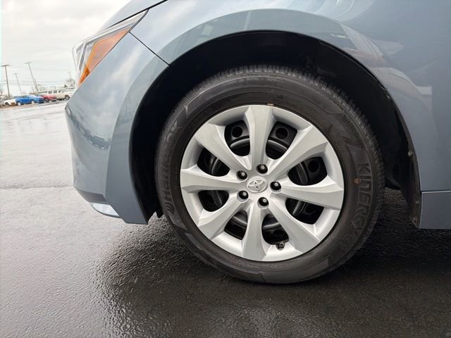 Certified 2022 Toyota Corolla LE w/ Carpet Mat Package (TMS) image 9