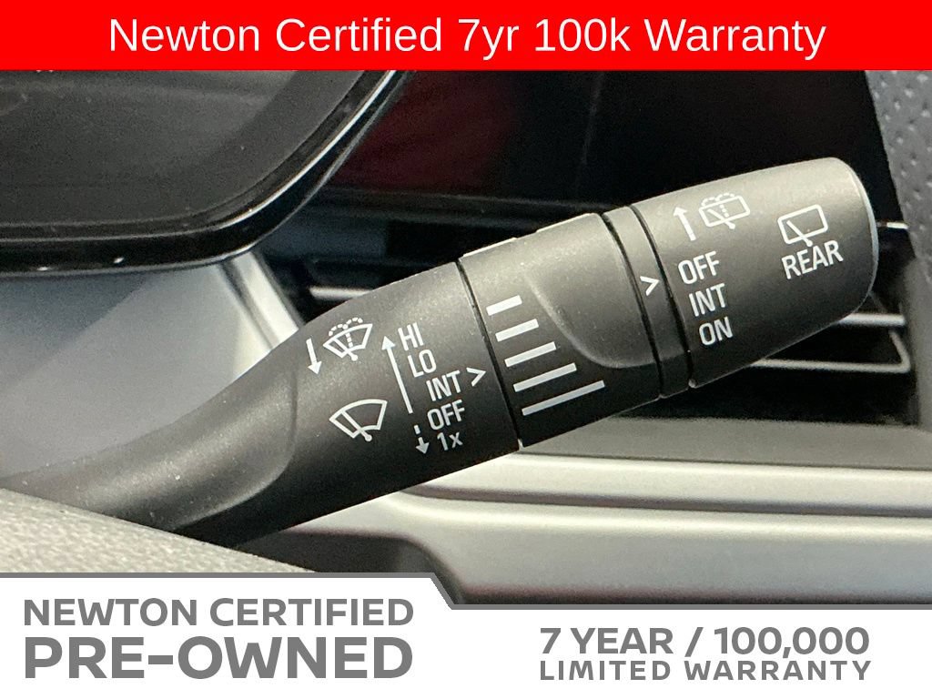 Used 2025 Chevrolet Trax LS FWD image 34