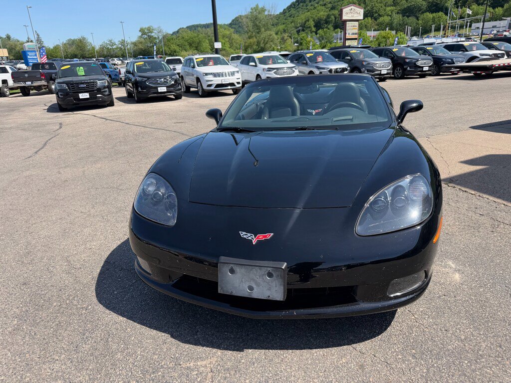 Used 2006 Chevrolet Corvette Convertible w/ Preferred Equipment Group RWD image 2