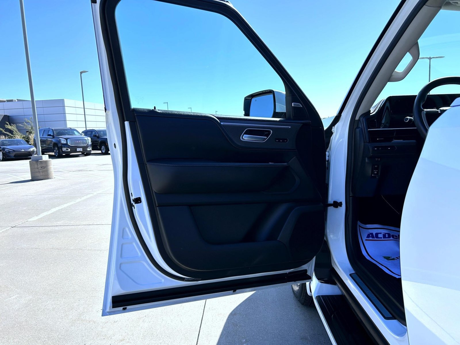 Used 2026 INFINITI QX80 Pure AWD/4WD image 9