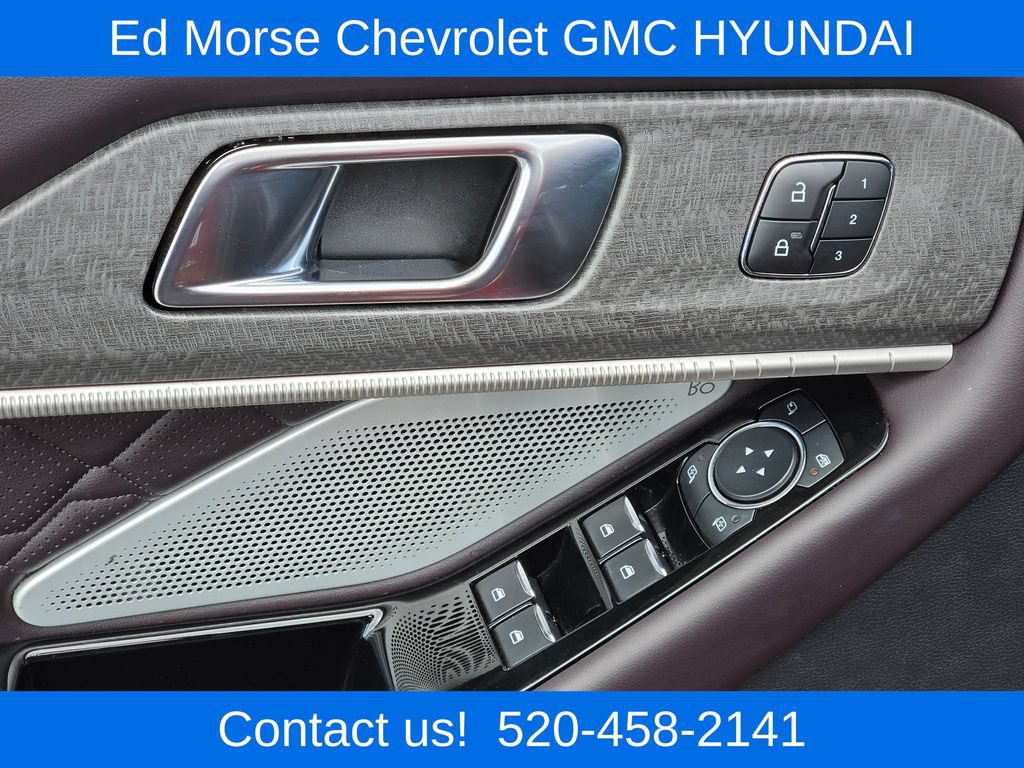 Used 2025 Ford Explorer Platinum w/ Ultimate Package AWD/4WD image 11
