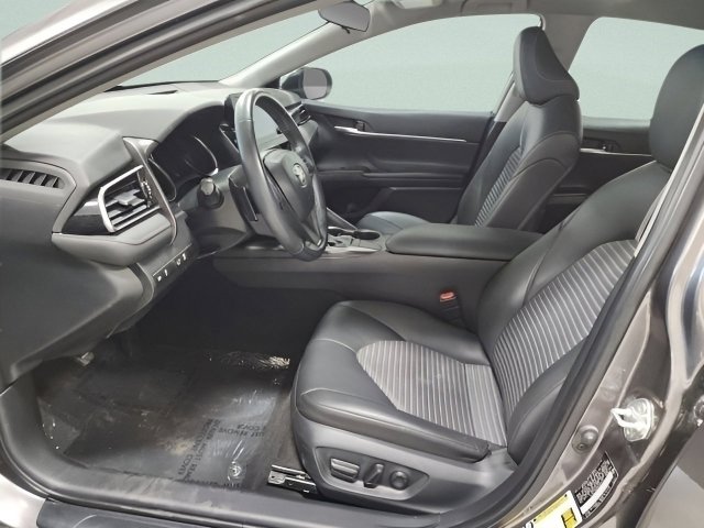 Used 2023 Toyota Camry SE FWD image 17