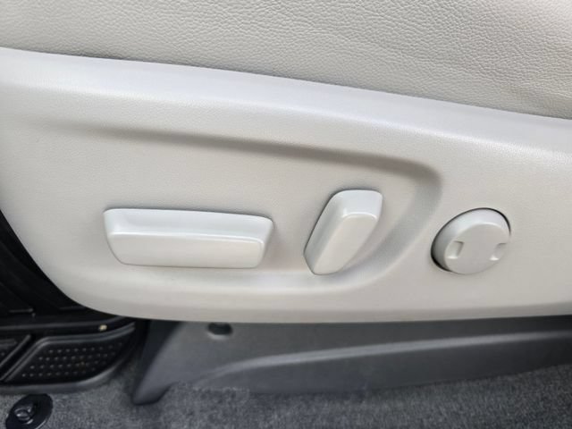 Used 2020 Toyota Sienna XLE w/ XLE Navigation Package AWD/4WD image 25