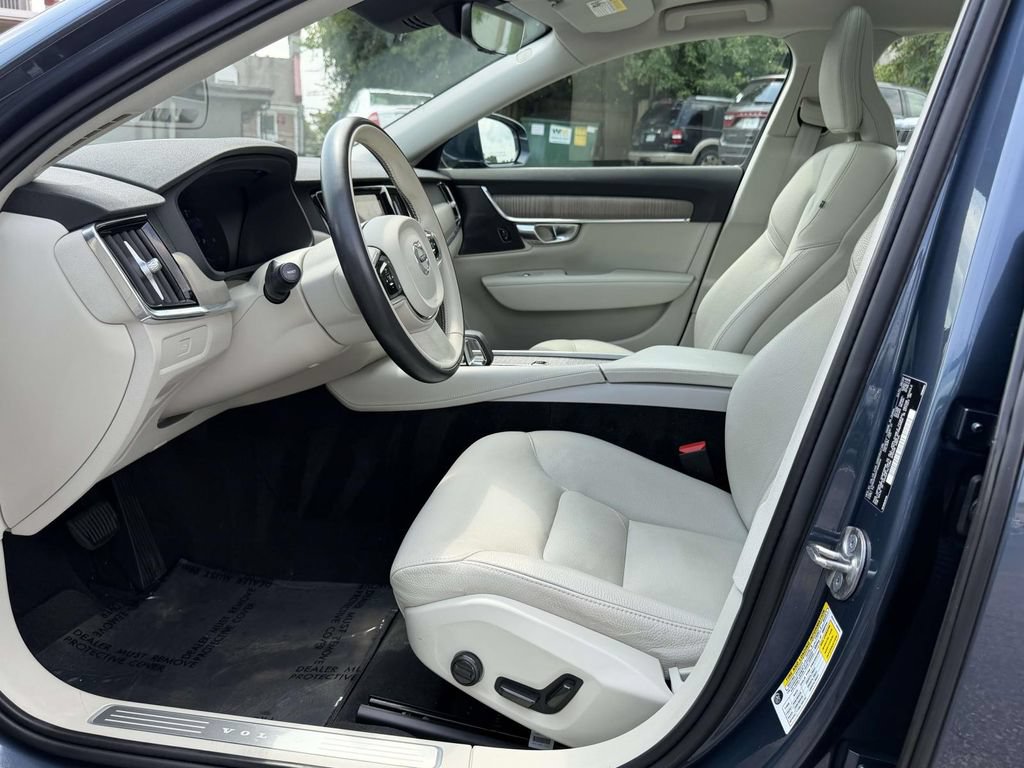 Used 2023 Volvo S90 B6 Plus AWD/4WD image 16