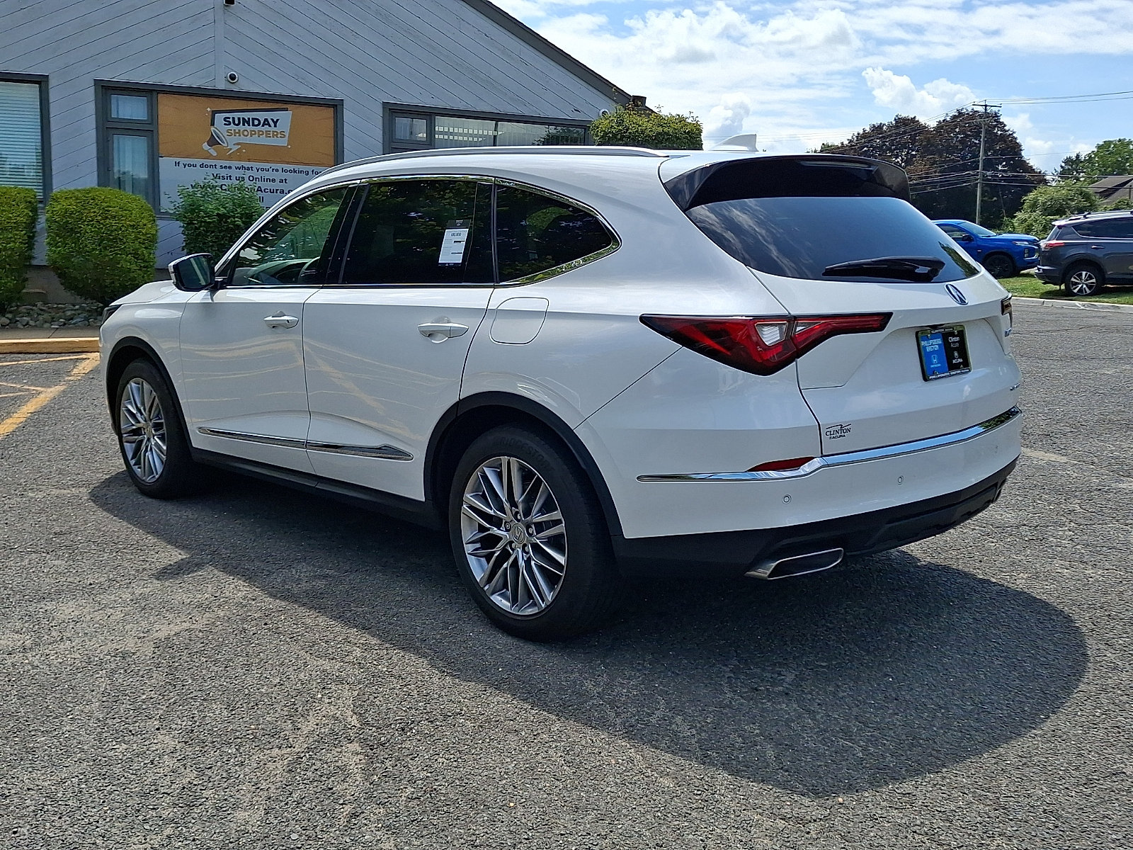 Certified 2024 Acura MDX w/ Advance Package AWD/4WD image 4